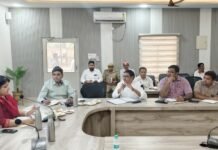 रायबरेली DM सरनीत कौर का कड़ा रुख : ‘बिजली संकट पर लापरवाही बर्दाश्त नहीं, आंधी का बहाना छोड़ो, सप्लाई दुरुस्त करो!’