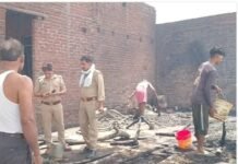 फर्रुखाबाद में दर्दनाक हादसा : झोपड़ी में लगी आग से ढाई साल की मासूम जिंदा जली, बचाने में दादी गंभीर रूप से झुलसीं