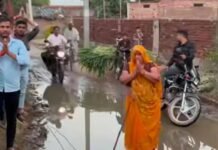 देवरान गाड़िया में जलभराव से बिगड़े हालात, सड़कें बनी तालाब; ग्रामीणों में बीमारी का डर