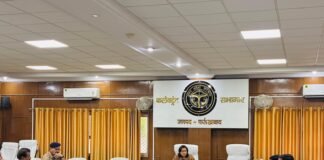 व्यापारियों की समस्याओं के समाधान को प्रशासन गंभीर, डीएम ने दिए त्वरित कार्रवाई के निर्देश