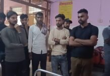 मिनी लोडर की टक्कर से दिल्ली में नौकरी करने वाले युवक की मौत, मचा कोहराम