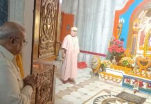 गोरखनाथ मंदिर पहुंचे विधान परिषद के सभापति कुंवर मानवेन्द्र सिंह, किया दर्शन-पूजन