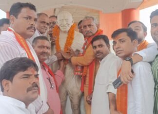नवनियुक्त भाजपा जिलाध्यक्ष काली प्रसाद का सलेमपुर में भव्य स्वागत, पदयात्रा निकालकर किया जोरदार स्वागत