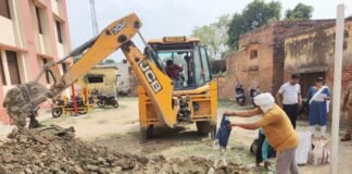 चंदौली में ‘ऑपरेशन क्लीन’ के तहत पुलिस का बड़ा एक्शन, 2.5 लाख की अवैध शराब कराया नष्ट