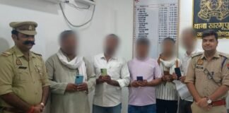 UP: 3 लाख रुपये के 16 गुम मोबाइल बरामद, खरगूपुर पुलिस ने मालिकों को लौटाए