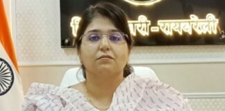 लेट-लतीफी पड़ी भारी! रायबरेली में डीएम का बड़ा एक्शन, 147 सरकारी कर्मचारियों का वेतन रोका