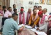 सपा ने मिर्जापुर में मतदाता सूची में फर्जी नामों का किया विरोध, जिलाधिकारी को सौंपा ज्ञापन