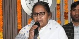 लखनऊ : शिक्षक छात्रों के आदर्श बनें, पोशाक और व्यवहार पर दें विशेष ध्यान – राज्यमंत्री गुलाब देवी