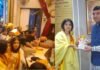 सपा सांसद डिंपल यादव ने परिवार सहित श्री सिद्धिविनायक मंदिर में किए दर्शन, गणेश जी से मांगा सुख-समृद्धि का आशीर्वाद