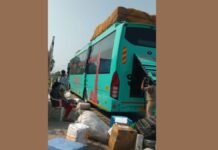 UP: रायबरेली में जीएसटी विभाग की बड़ी कार्रवाई, अनुबंधित AC बस से संदिग्ध माल जब्त