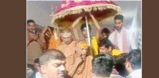 इटावा: तीखे सवालों से बचते नजर आए स्वामी अविमुक्तेश्वरानंद, विवादों पर चुप्पी साधी
