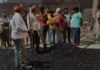 UP: सड़क निर्माण पर विवाद, सभासदों ने गुणवत्ता पर उठाए सवाल