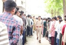 UP Police Recruitment Exam: अमेठी में पहली पाली में अनुपस्थित रहे 1,312 अभ्यर्थी, 4,752 पंजीकृत अभ्यर्थियों में से 3,440 ने दी परीक्षा