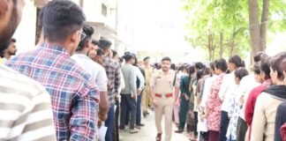 UP Police Recruitment Exam: अमेठी में पहली पाली में अनुपस्थित रहे 1,312 अभ्यर्थी, 4,752 पंजीकृत अभ्यर्थियों में से 3,440 ने दी परीक्षा