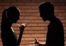 ‘EX- Husband बेटे को सिगरेट पिला के वीडियो बनाता है…’, महिला ने अपने पूर्व पति पर लगाए गंभीर आरोप, बच्चे की कस्टडी भी मांगी