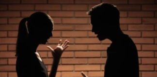 ‘EX- Husband बेटे को सिगरेट पिला के वीडियो बनाता है…’, महिला ने अपने पूर्व पति पर लगाए गंभीर आरोप, बच्चे की कस्टडी भी मांगी
