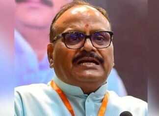 ‘बाबरी का चंदा कहां गया…’, राम मंदिर चढ़ावा चोरी के आरोपों को लेकर अखिलेश यादव पर भड़के डिप्टी CM ब्रजेश पाठक