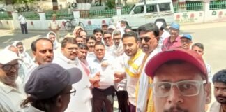 UP: न्याय के लिए आर-पार की लड़ाई, राष्ट्रीय शैक्षिक महासंघ के नेतृत्व में बलिया में शिक्षकों का विशाल प्रदर्शन, सरकार को सौंपा ज्ञापन