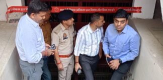 UP: लखनऊ अग्निकांड के बाद रायबरेली में प्रशासन की बड़ी कार्रवाई, 12 कोचिंग और लाइब्रेरी सील, मचा हड़कंप