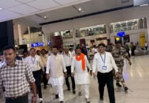 UP: वाराणसी एयरपोर्ट का विस्तार दिसंबर तक पूरा करने के निर्देश, केंद्रीय मंत्री ने निर्माण कार्य का लिया जायजा