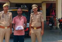 UP: बलिया में खाकी के हत्थे चढ़ा 25 हजार का इनामी बदमाश, लूट का माल और अवैध असलहा बरामद