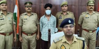 UP: एटीएम कार्ड बदलकर लाखों की ठगी करने वाला शातिर गिरफ्तार, 7 एटीएम कार्ड, 209 ग्राम चरस और बाइक बरामद