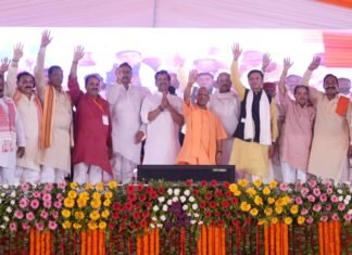 कुशीनगर में ₹424 करोड़ की 278 परियोजनाओं का लोकार्पण-शिलान्यास, CM योगी बोले- इससे बड़ा सौभाग्य इस पीढ़ी का क्या हो सकता है?
