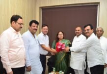 स्ववित्तपोषित महाविद्यालयों के प्रबंधकों ने कुलपति प्रो. पूनम टंडन से की शिष्टाचार भेंट, बी.एड. पाठ्यक्रम की स्थायी संबद्धता के निर्णय का किया स्वागत