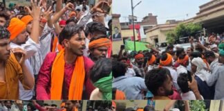 गौशाला में गायों की मौत पर भड़का आक्रोश, किसानों-गौरक्षकों का तहसील पर प्रदर्शन; पुलिस-प्रशासन को दी आंदोलन तेज करने की चेतावनी