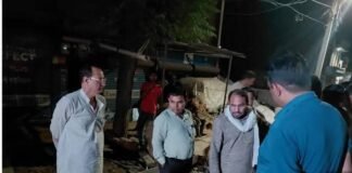 9.50 करोड़ की मंडी रोड पर भ्रष्टाचार का बवाल : मानक से कम मिली सड़क की मोटाई, PWD ने रुकवाया निर्माण कार्य