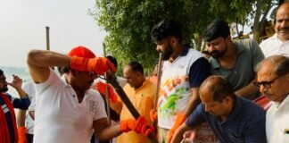 मोदी सरकार के 12 वर्ष पूर्ण होने पर गोरखपुर सांसद रवि किशन ने किया श्रमदान, प्लॉग रन अभियान में लिया भाग
