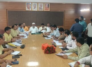 सर्किट हाउस में प्रभारी मंत्री स्वतंत्र देव सिंह की बैठक, मोदी सरकार के 12 वर्ष पूर्ण होने पर 5 से 21 जून तक विविध कार्यक्रमों की रूपरेखा तय