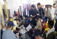 पुलिस भर्ती परीक्षा में अभ्यर्थियों के लिए देवदूत बना फर्रुखाबाद विकास मंच, सैकड़ों छात्रों को मिला मुफ्त भोजन और आश्रय