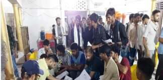 पुलिस भर्ती परीक्षा में अभ्यर्थियों के लिए देवदूत बना फर्रुखाबाद विकास मंच, सैकड़ों छात्रों को मिला मुफ्त भोजन और आश्रय