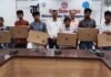 मुख्यमंत्री बाल सेवा योजना के तहत देवरिया में 6 बच्चों को लैपटॉप वितरित, सीएम योगी की योजना से मिला डिजिटल सहारा