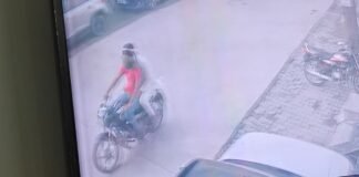 एटा में दिनदहाड़े चैन स्नेचिंग, बाइक सवार बदमाशों ने महिला के गले से चैन तोड़ा