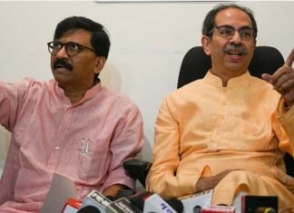 उद्धव ठाकरे ने ‘ऑपरेशन टाइगर’ की अटकलों के बीच शिवसेना (यूबीटी) सांसदों को मातोश्री बुलाया, 8 सांसद हुए शामिल