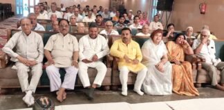 स्व. चंद्र प्रकाश अग्रवाल एवं स्व. शकुंतला देवी अग्रवाल की स्मृति में श्रीमद्भागवत कथा का भव्य आयोजन, कृष्ण जन्मोत्सव प्रसंग ने बांधा समां