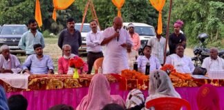 चौरी चौरा में टप्पू भैया की चौपाल : ग्रामीणों ने बाहरीयों के खिलाफ एकजुट होकर 2027 में स्थानीय प्रत्याशी बनाने का लिया संकल्प
