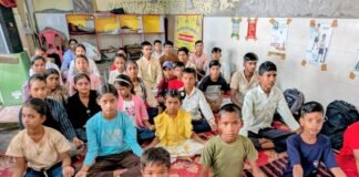 छुट्टियों में बच्चों को मिल रहे संस्कार और योग का प्रशिक्षण, बाल संस्कार शिविर में अनुशासन व समय प्रबंधन का पाठ