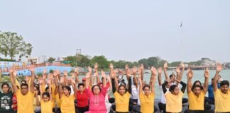 रामगढ़ ताल में गूँजा ‘Yoga with Nature’ का संदेश, प्रकृति की गोद में योग ने मंत्र दिया स्वस्थ और संतुलित जीवन का