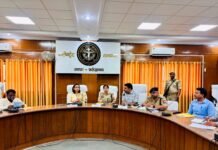 डीएम बोले—पारदर्शिता से समझौता नहीं, सभी व्यवस्थाएं समय से पूरी करें अधिकारी