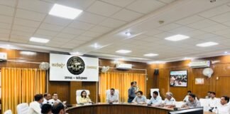 फर्रुखाबाद में 1200 से अधिक मतदाताओं वाले बूथों का होगा विभाजन, 2027 विधानसभा चुनाव से पहले मतदेय स्थलों के पुनर्गठन की प्रक्रिया तेज