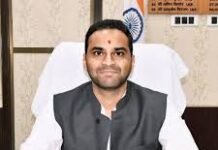 देवरिया : गौ तस्करी और अवैध शराब तस्करी में पांच वाहन जब्त, जिलाधिकारी ने कठोर कार्रवाई के दिए आदेश
