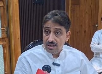 Uttar Pradesh : सूर्या चौहान हत्याकांड पर इमरान मसूद का बड़ा बयान: बोले- “हत्या को धर्म और जाति से क्यों जोड़ते हो?” गौमाता के मुद्दे पर भी सरकार से पूछे तीखे सवाल