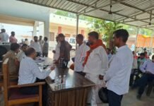 उत्तर प्रदेश : भूमि विवाद और फर्जी रजिस्ट्री का आरोप, समाधान दिवस पर पीड़ित ने एसपी से लगाई न्याय की गुहार