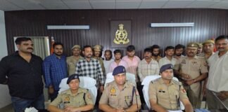 उत्तर प्रदेश : वाराणसी में हथियार तस्करी रैकेट का पर्दाफाश, सरगना समेत 7 आरोपी गिरफ्तार