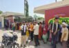 उत्तर प्रदेश : वेतन वृद्धि की मांग पर रोल ट्यूब फैक्ट्री में तीसरे दिन भी धरना-प्रदर्शन जारी, मजदूरों का फूटा गुस्सा