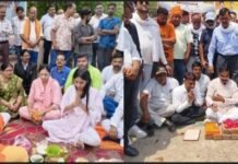 रायबरेली में क्रेडिट की ‘जंग’ में चमकी भक्तों की किस्मत: 12 घंटे में एक ही सड़क का दो बार भूमिपूजन, विधायक और पालिकाध्यक्ष आए आमने-सामने!