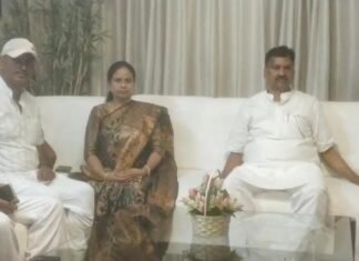 उत्तर प्रदेश : सीतापुर में अयोध्या जाने से पहले कांग्रेस प्रतिनिधिमंडल नजरबंद, भाजपा सरकार पर साधा निशाना